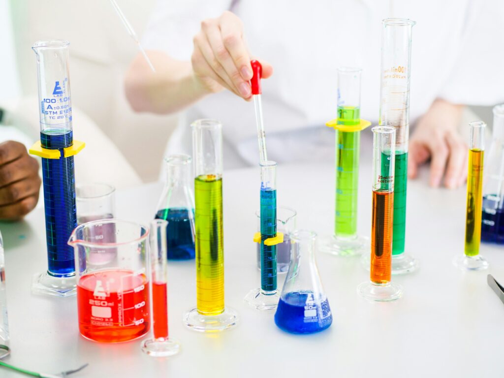 Chlorosulfonic acids